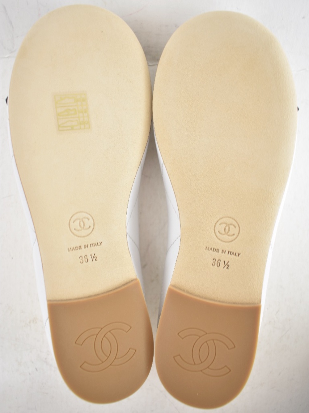 Chanel 26M Coco Beach Cambon White Black CC XL Logo Ballet Ballerina Flat 36.5 - Picture 16 of 16